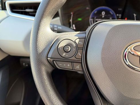 Used 2026 Toyota Corolla LE image 8