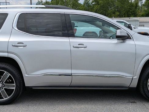 Used 2017 GMC Acadia Denali w/ Technology Package AWD/4WD image 5