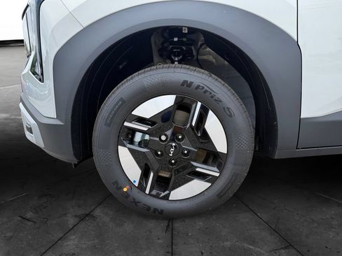 New 2027 Kia Seltos LX AWD/4WD image 14