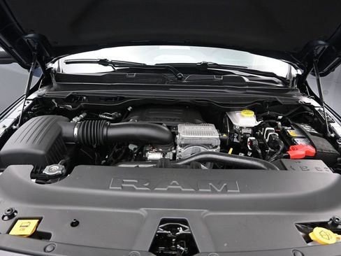 New 2026 RAM 1500 Laramie AWD/4WD image 30