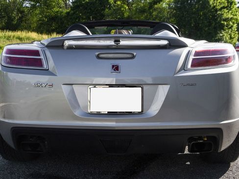 Used 2008 Saturn Sky Red Line RWD image 7