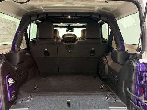 New 2026 Jeep Wrangler Unlimited Sahara AWD/4WD image 9