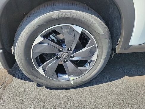 New 2026 Nissan Rogue SV w/ Cold Weather Package image 9