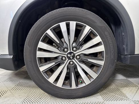 Used 2019 Mitsubishi Outlander SEL FWD image 18