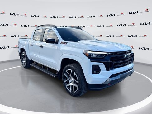 Used 2024 Chevrolet Colorado Z71 w/ Z71 Convenience Package 2 AWD/4WD image 1