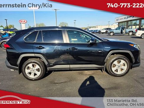 Used 2021 Toyota RAV4 XLE w/ Convenience Package AWD/4WD image 30