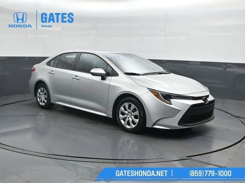 Used 2025 Toyota Corolla LE image 4