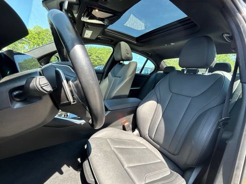 Used 2021 BMW 330i xDrive Sedan w/ Premium Package AWD/4WD image 16