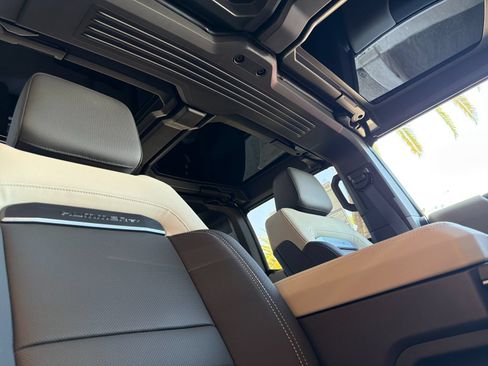 New 2026 GMC Hummer EV 4x4 Crew Cab image 16