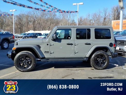 Used 2021 Jeep Wrangler Unlimited Sahara image 5