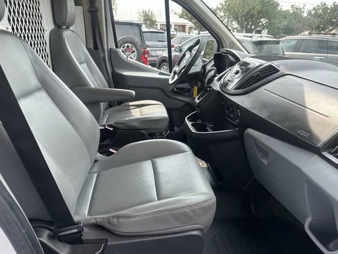 Used 2015 Ford Transit 250 130 Low Roof RWD image 13