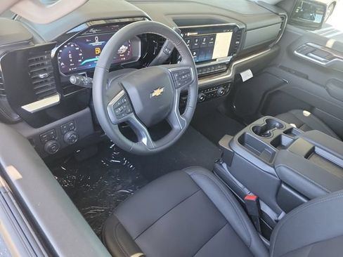 Certified 2022 Chevrolet Silverado 1500 Custom w/ LPO, Dark Essentials Package RWD image 6