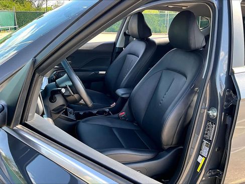 Used 2024 Hyundai Kona Limited image 7