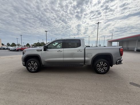 Used 2024 GMC Sierra 1500 AT4 w/ Technology Package AWD/4WD image 24