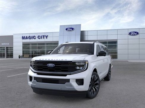 New 2026 Ford Expedition Max Platinum w/ Driver's Package image 2