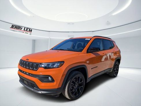 New 2026 Jeep Compass Latitude AWD/4WD image 7