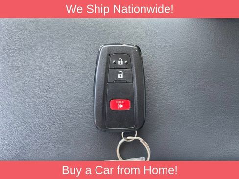 Used 2022 Toyota Prius XLE AWD/4WD image 24