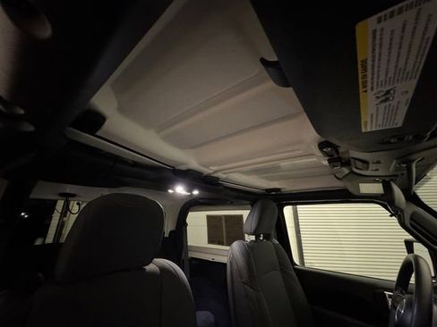 Used 2022 Jeep Wrangler Willys image 32