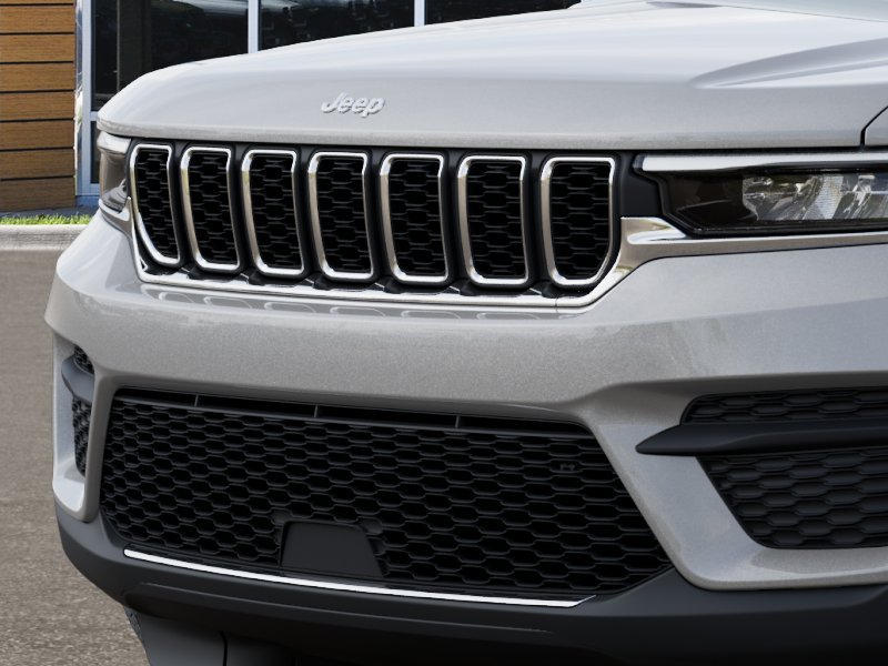 New 2026 Jeep Grand Cherokee Laredo RWD image 12