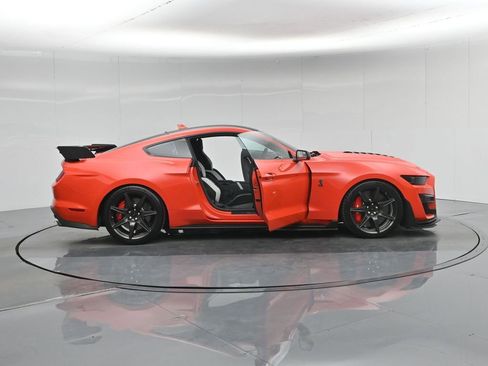 Used 2022 Ford Mustang Shelby GT500 w/ Carbon Fiber Track Pack image 4