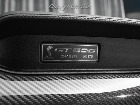 Used 2022 Ford Mustang Shelby GT500 w/ Carbon Fiber Track Pack RWD image 25