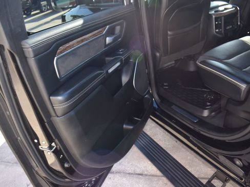 Used 2019 RAM 1500 Laramie RWD image 11