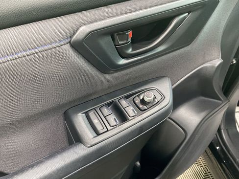 Used 2025 Subaru Forester Premium AWD/4WD image 23