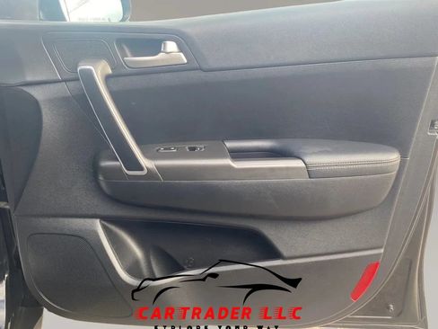 Used 2017 Kia Sportage LX FWD image 16