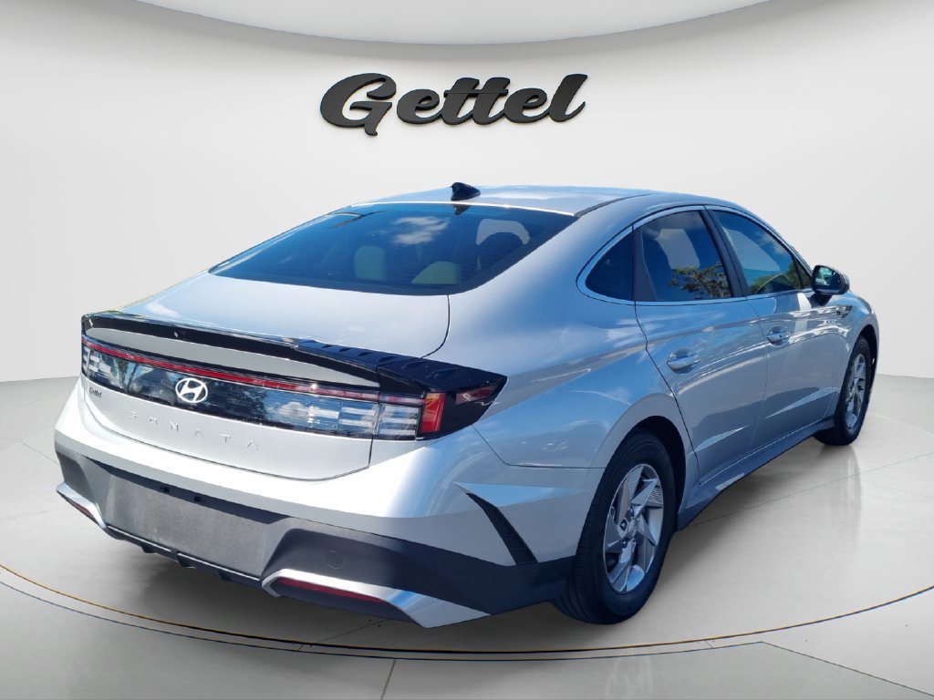 Certified 2025 Hyundai Sonata SE FWD image 5