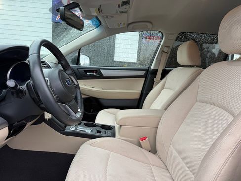 Used 2019 Subaru Outback 2.5i Premium AWD/4WD image 17