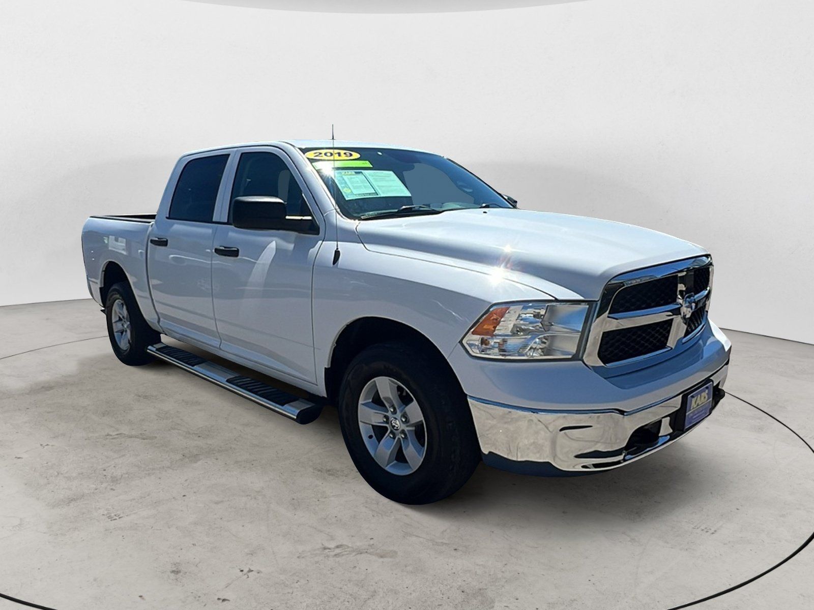 Used 2019 RAM 1500 Tradesman w/ Chrome Appearance Group AWD/4WD image 8