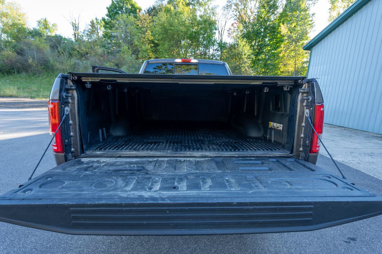 Used 2017 Ford F150 XLT AWD/4WD image 29