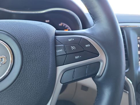 Used 2018 Jeep Grand Cherokee Limited image 20