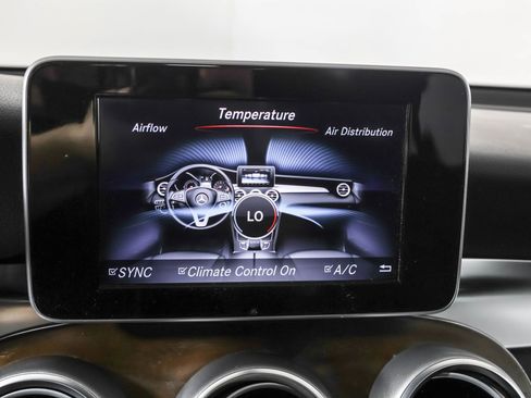 Used 2018 Mercedes-Benz GLC 300 4MATIC image 29