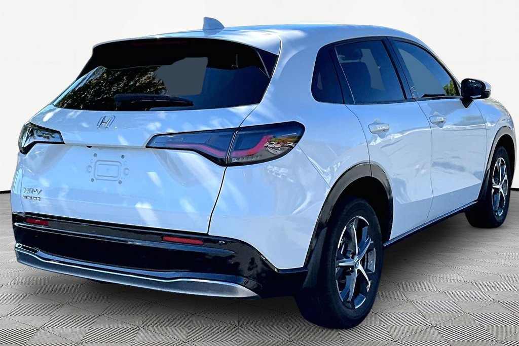 Used 2025 Honda HR-V EX-L image 5