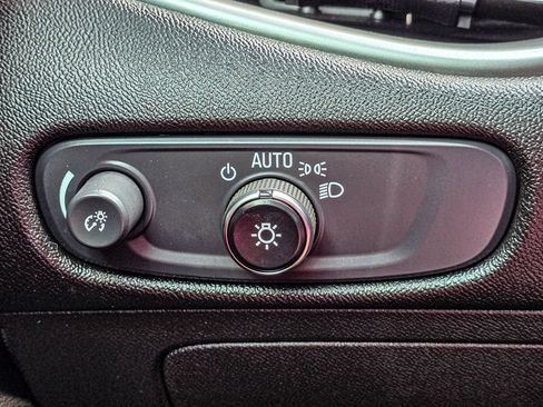 Used 2025 Chevrolet Malibu LT FWD image 28