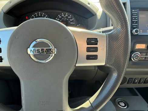 Certified 2021 Nissan Frontier SV image 19