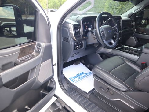 Used 2023 Ford F250 Lariat w/ Black Appearance Package AWD/4WD image 3