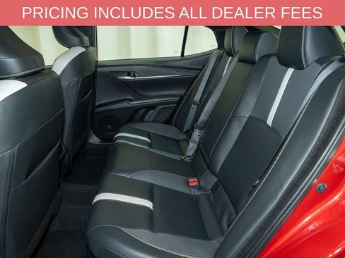 Used 2025 Toyota Camry SE FWD image 8