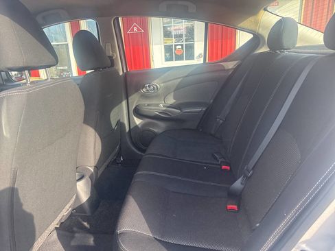 Used 2016 Nissan Versa SV image 10