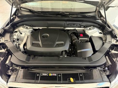 Used 2019 Volvo XC60 T6 Momentum w/ Premium Package AWD/4WD image 29