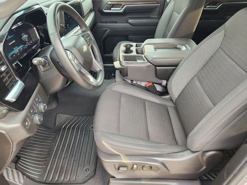 Used 2023 Chevrolet Silverado 1500 LT AWD/4WD image 13