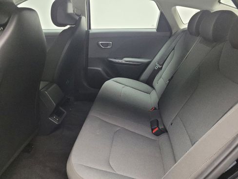 Used 2025 Kia K4 FWD image 18