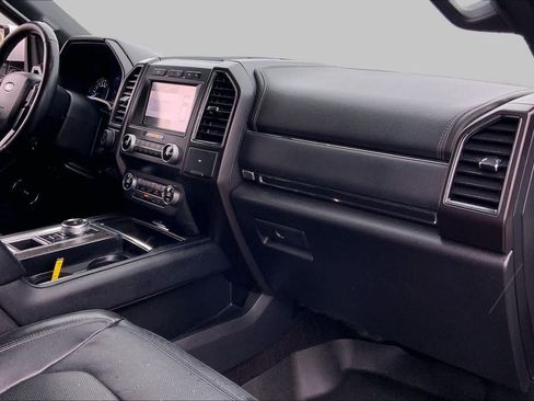Used 2019 Ford Expedition Limited w/ Equipment Group 302A RWD image 19