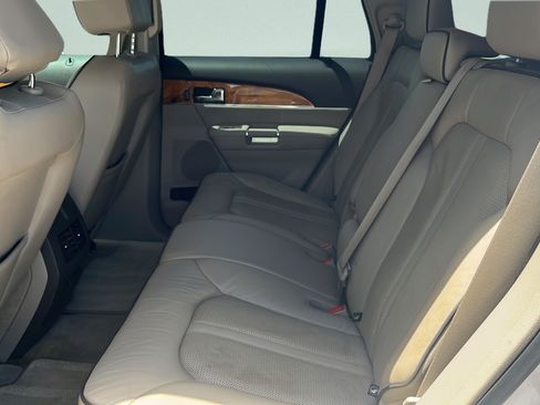 Used 2014 Lincoln MKX FWD w/ Equipment Group 102A image 15