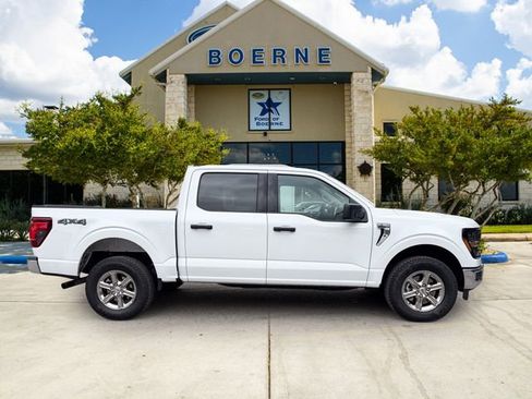 Used 2025 Ford F150 XLT AWD/4WD image 7