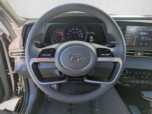 Certified 2023 Hyundai Elantra SEL image 13