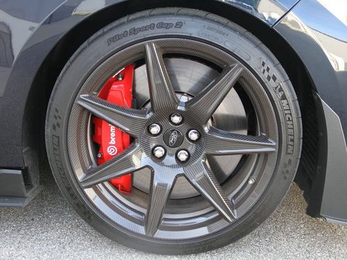 Used 2021 Ford Mustang Shelby GT500 w/ Carbon Fiber Track Pack RWD image 31