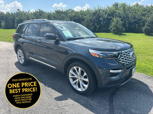 Used 2022 Ford Explorer Platinum w/ Technology Package AWD/4WD image 1