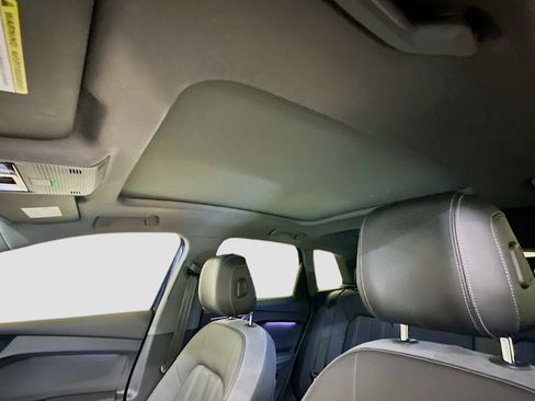 Used 2023 Audi Q4 e-tron Premium Plus w/ Premium Plus image 27